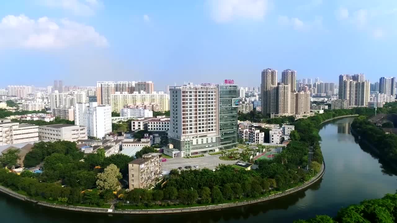 ���и���